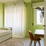 Youhosty - Cascina Corba 96 * Milán