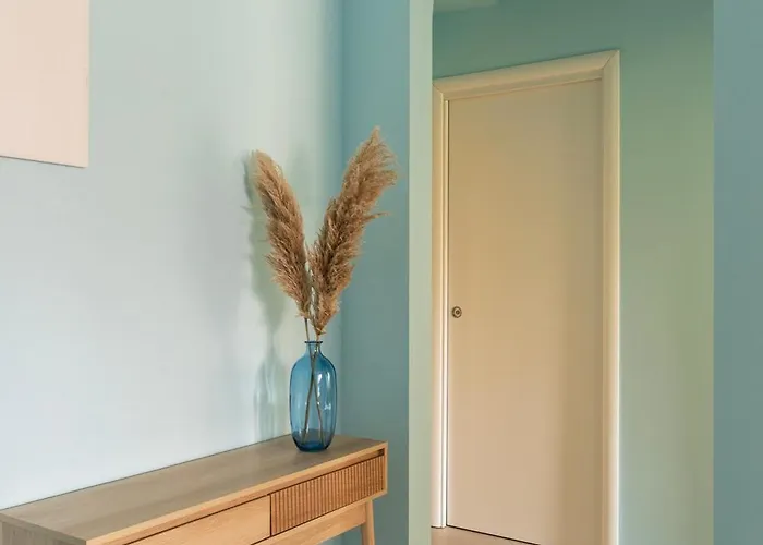 Youhosty - Cascina Corba 96 * Milán